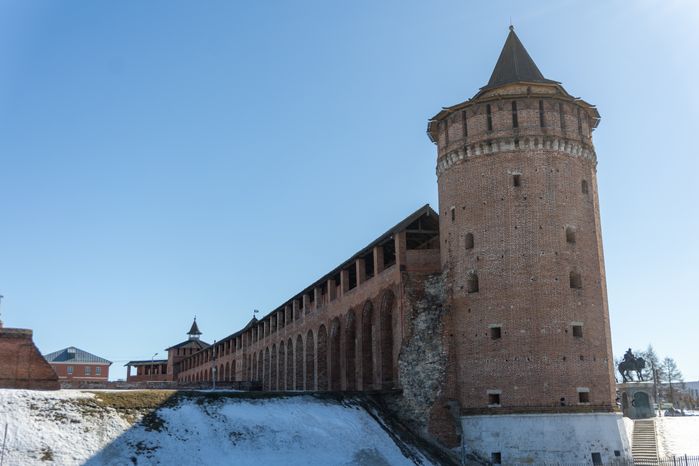 Коломенский кремль. Соборная площадь и Пятницкие ворота