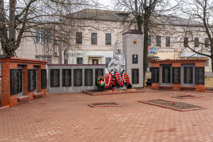 Мемориал советским солдатам в п. Дорохово Рузского округа