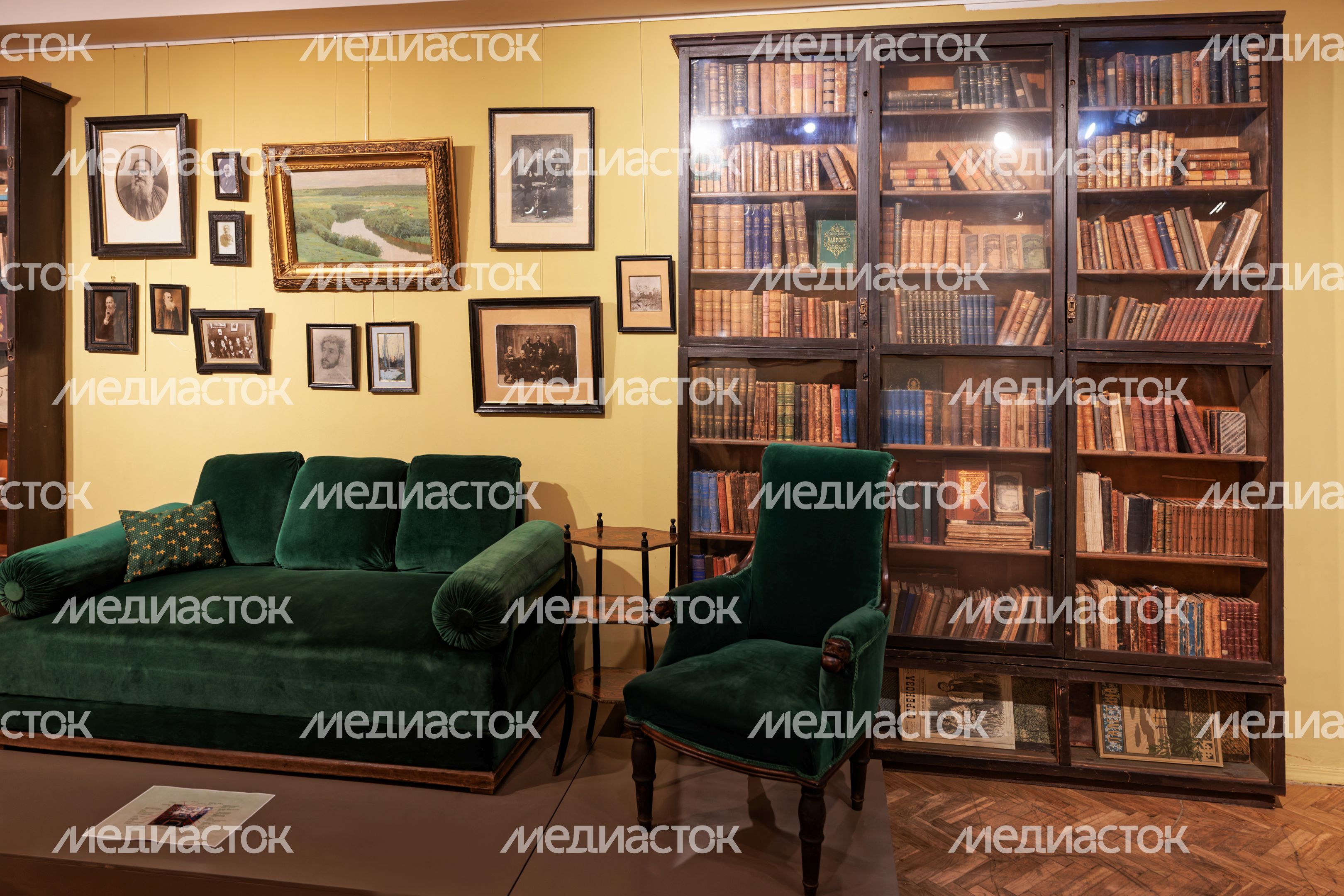 Выставка «Дорогой, многоуважаемый... дом» в музее-заповеднике «Мелихово» Выставка «Дорогой, многоуважаемый... дом» в музее-заповеднике «Мелихово»
