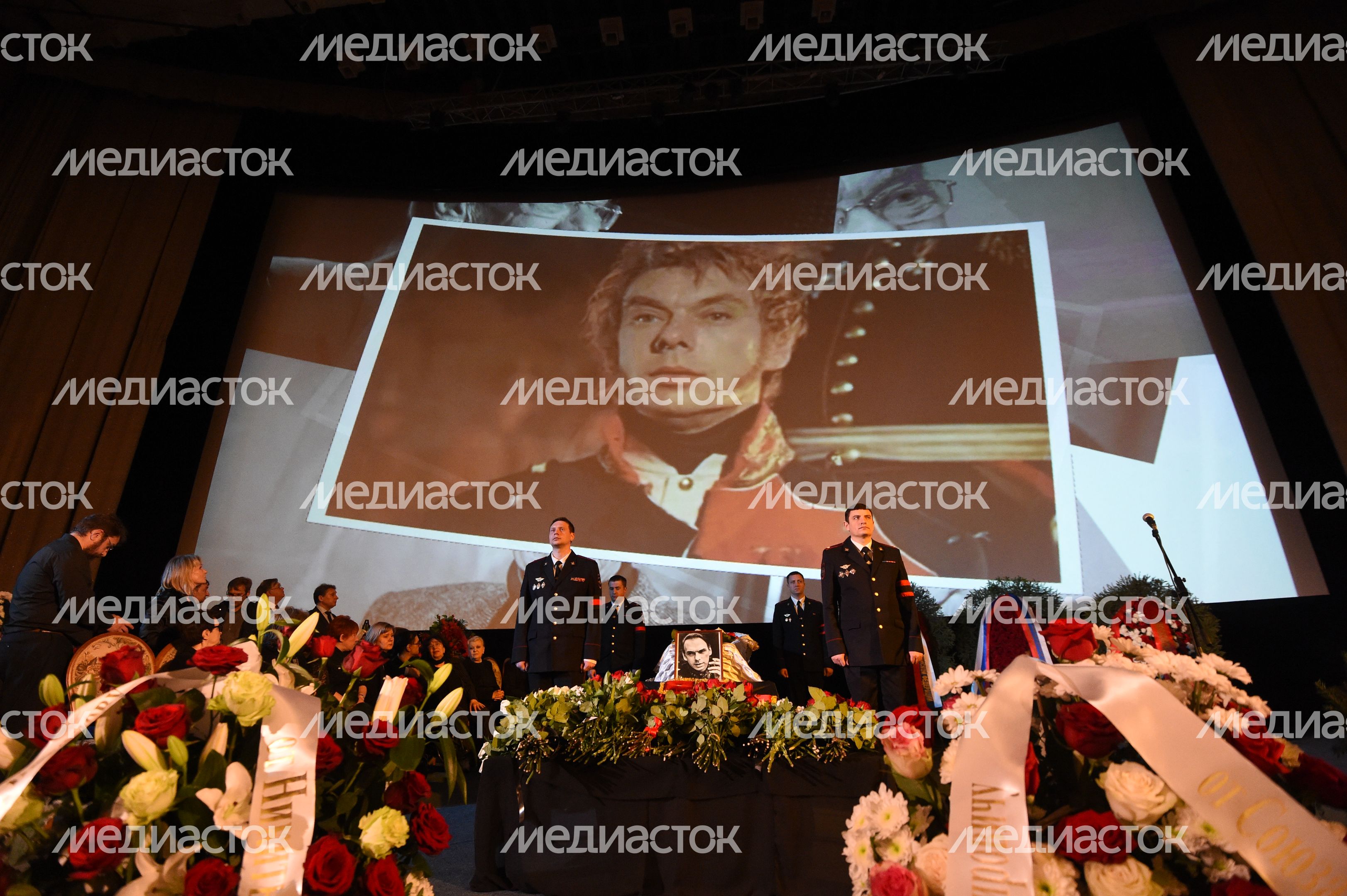 Прощание с актером Алексеем Баталовым в Доме кино в Москве