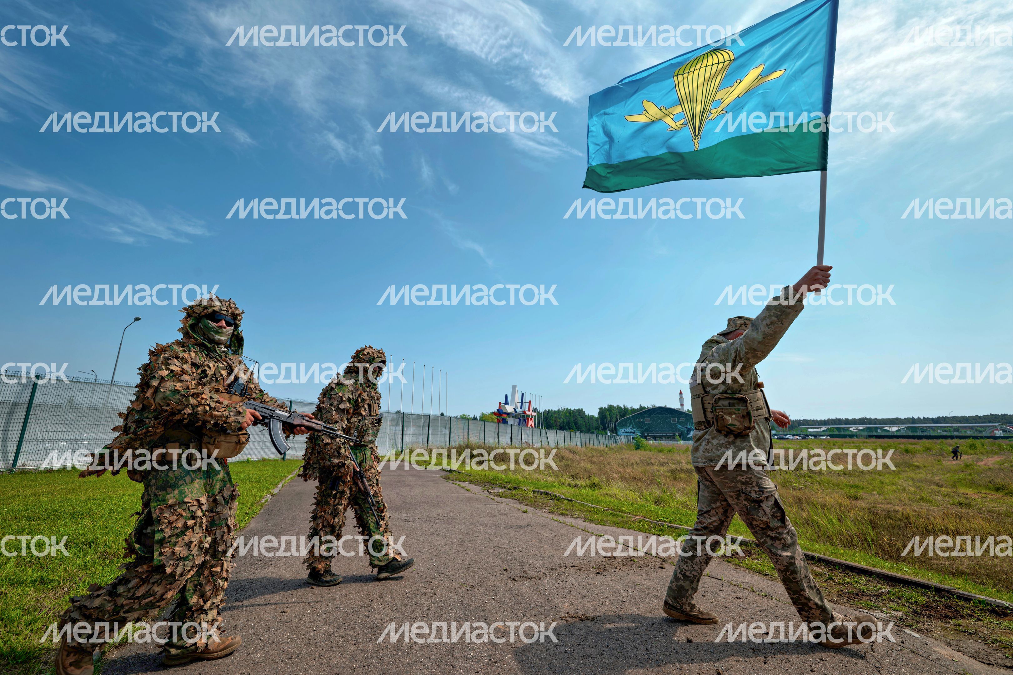 Тактическая реконструкция ко Дню ВДВ в парке "Патриот"
