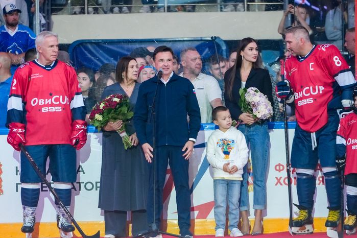Андрей Воробьев сделал символическое вбрасывание на Кубке Овечкина