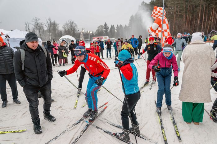 Тренировка для лыжников от Олимпийского чемпиона Александра Легкова в Одинцово