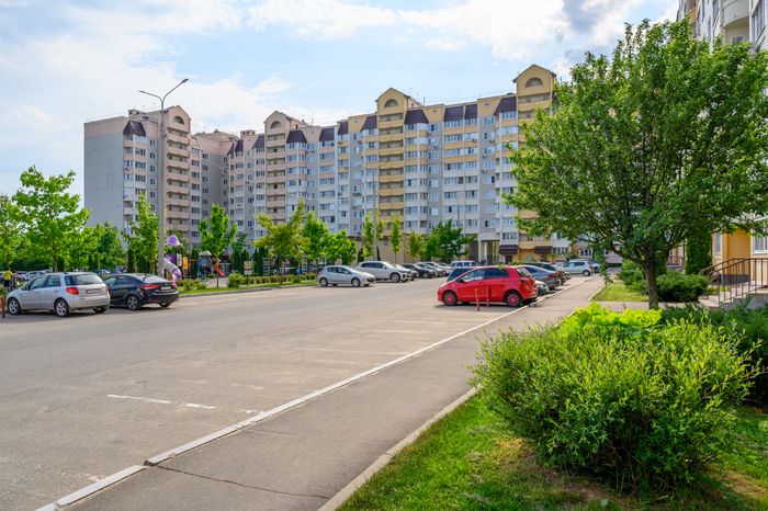 Виды Домодедово: многоквартирный дом в микрорайоне Авиационный