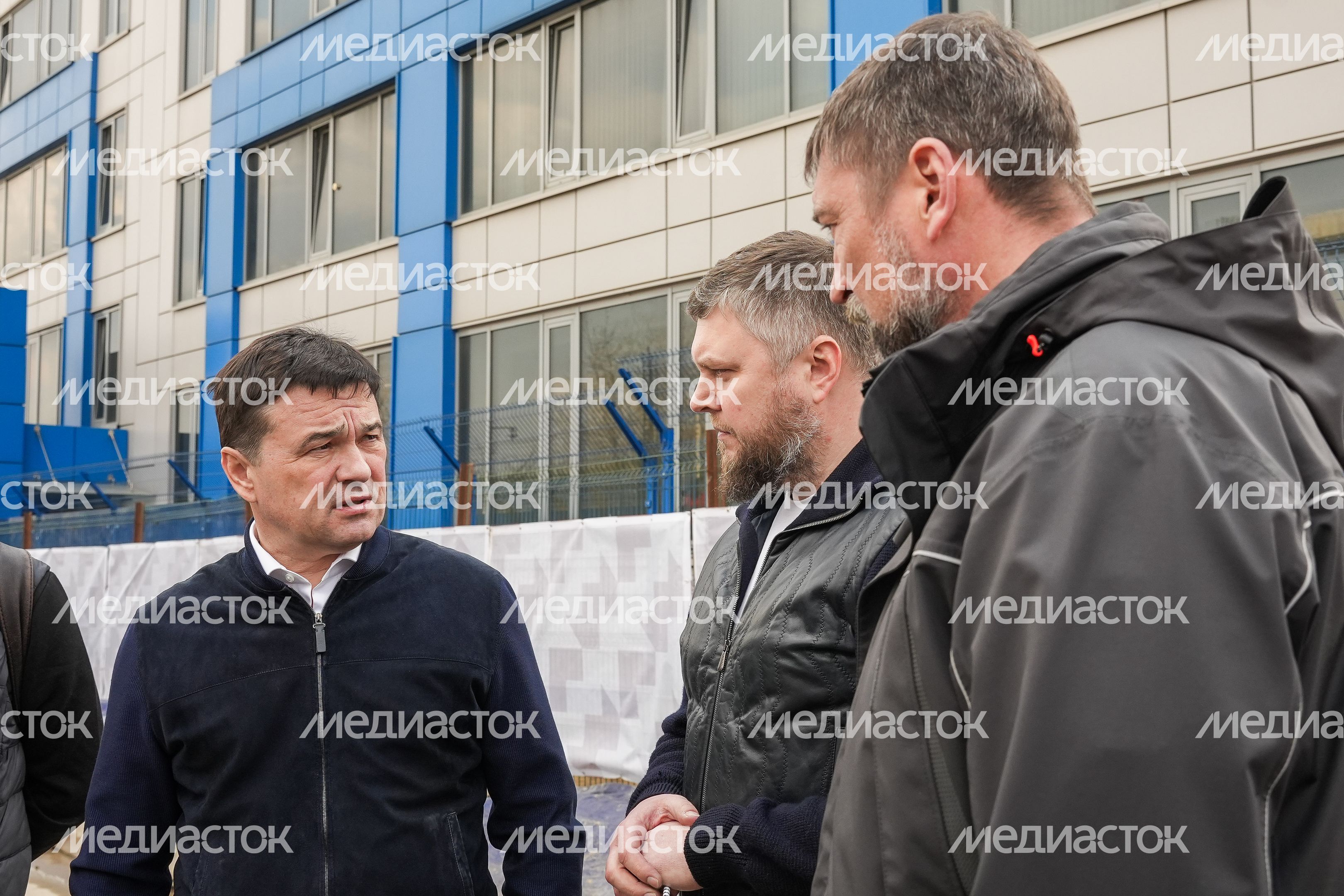 Проверка строительства пешеходного перехода в Люберцах Губернатором Подмосковья