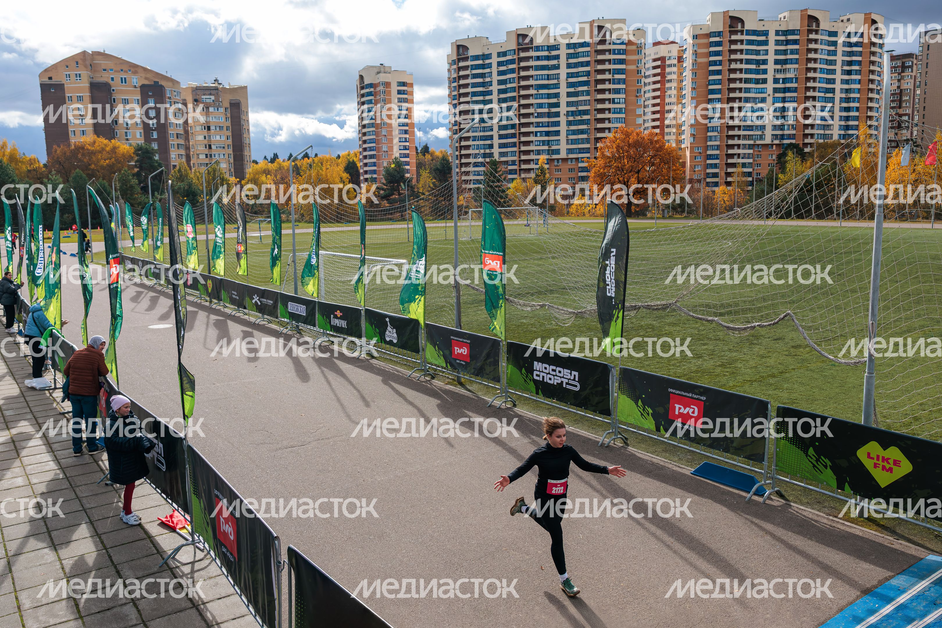 Забег Hero League Trail на 1, 5 и 10 км по пересеченной местности в Красногорске