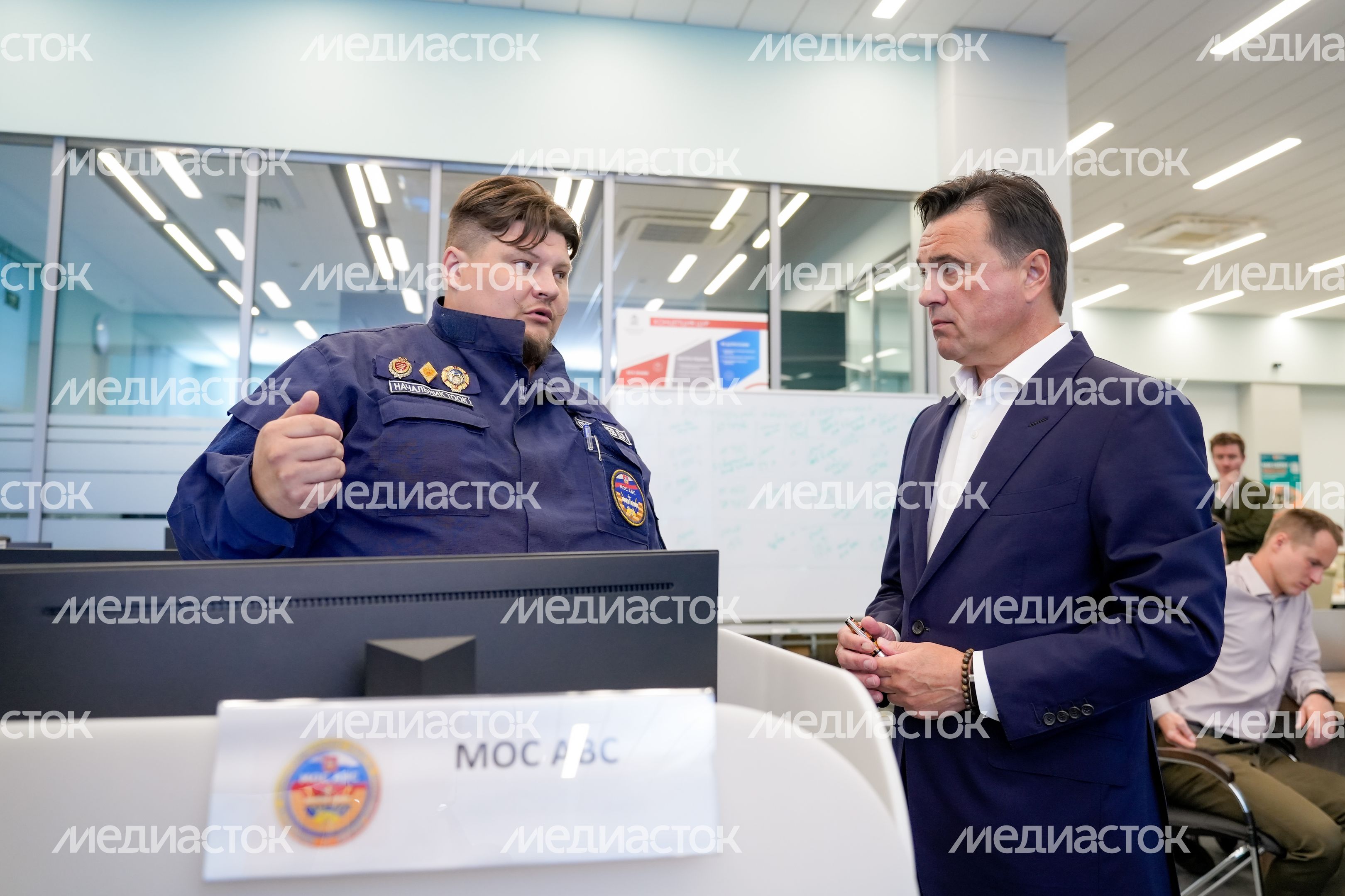 Андрей Воробьев посетил единый центр управления ЖКХ региона Андрей Воробьев посетил единый центр управления ЖКХ региона