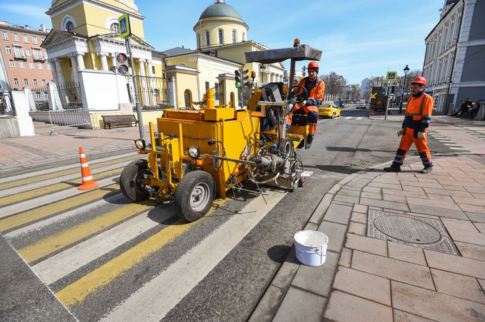 Нанесение дорожной разметки в Москве