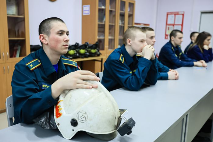 Посещение Губернатором Павлово-Посадского Техникума