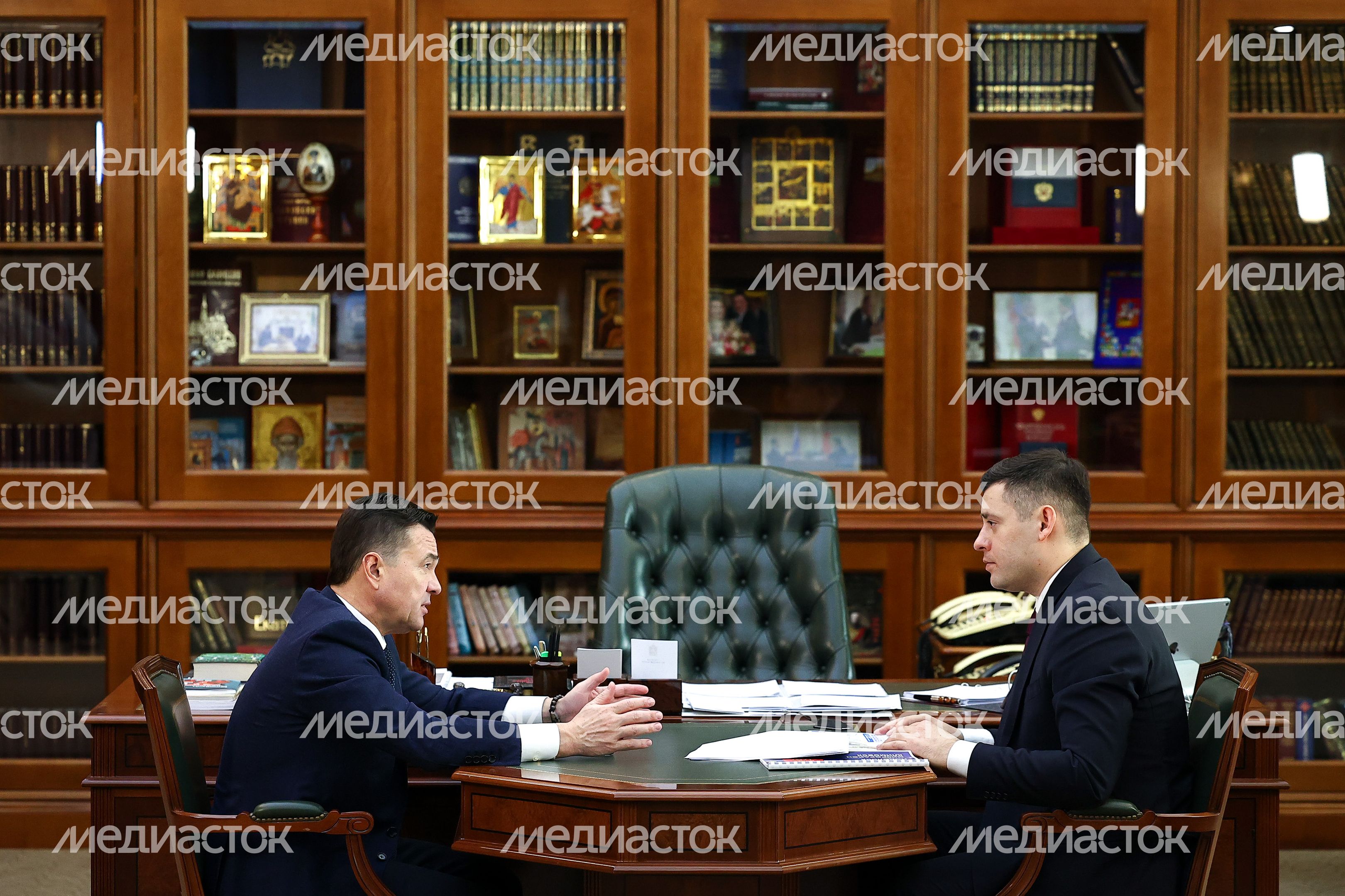 Андрей Воробьев провел рабочую встречу с главой г.о. Подольск