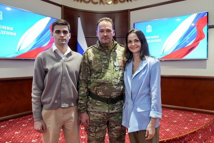 Добровольцам подразделения БАРС вручили государственные награды