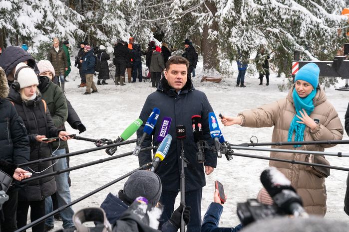 Кремлевскую ель спилили в Можайском округе