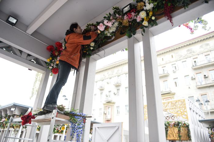 Подготовка площадок нового фестиваля Московское Лето Цветочный Джем