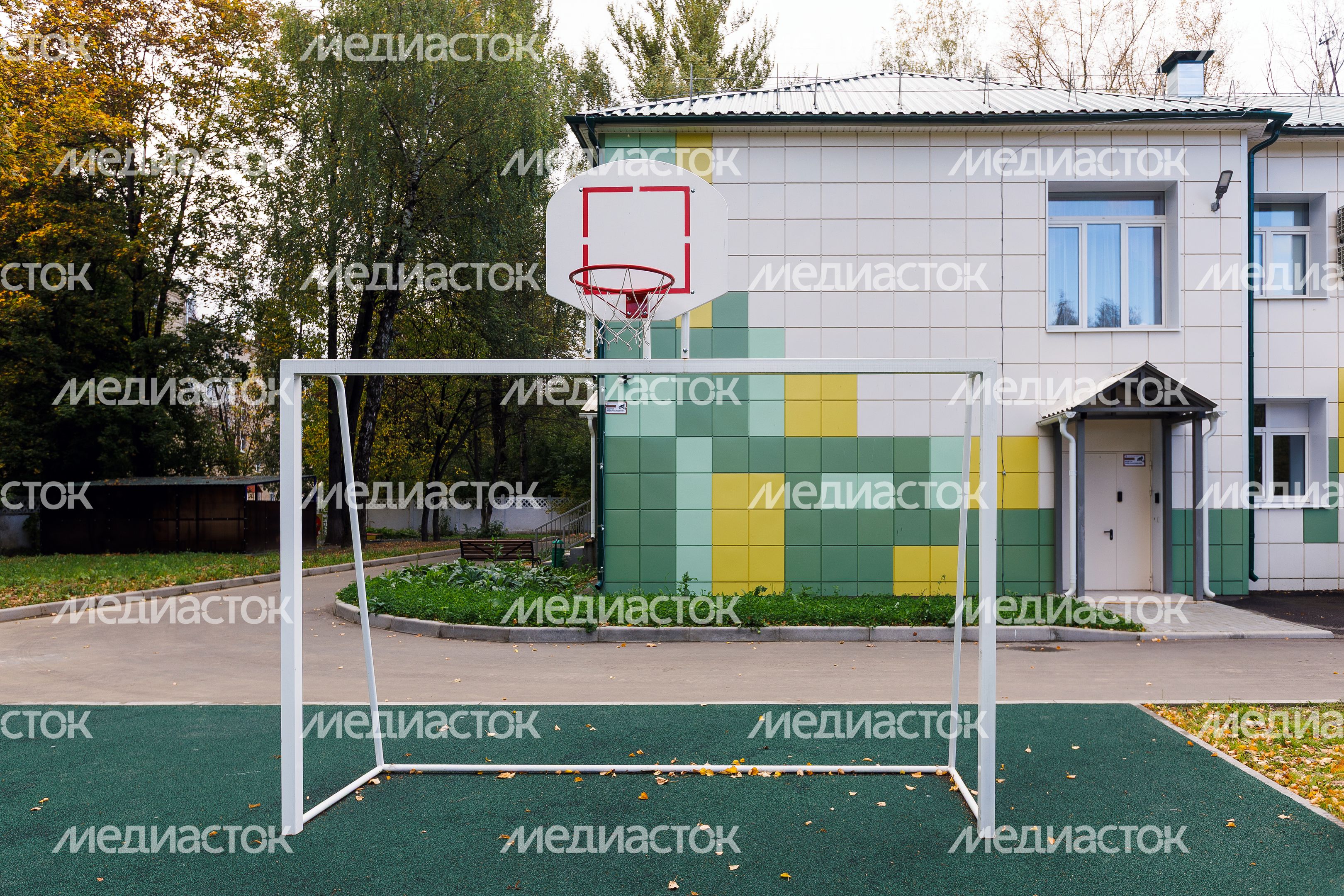 Спортивная площадка начальной школы гимназии №11 после капремонта в Королеве