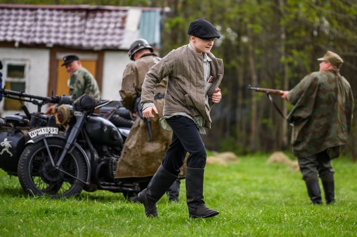 Военно-историческая реконструкция событий мая 1945 года в музее истории танка Т-34 в Мытищах