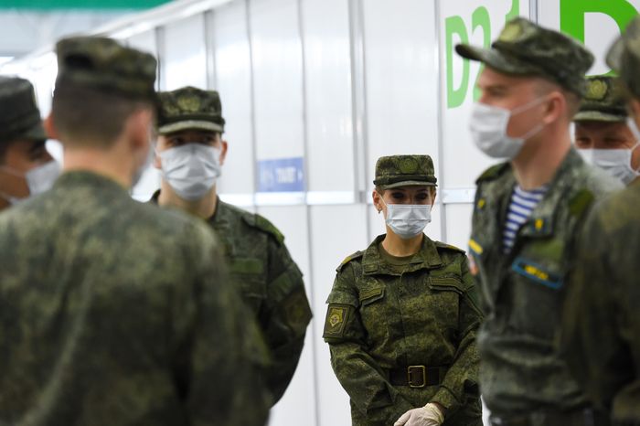 Медицинский центр для больных с коронавирусом, организованный в павильонах Конгрессно-выставочного центра в Кубинке