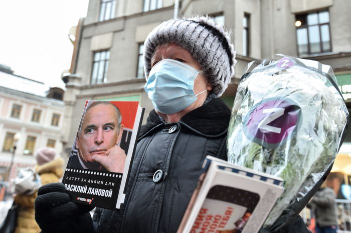 Церемония прощания с актером Василием Лановым в московском театре имени Вахтангова