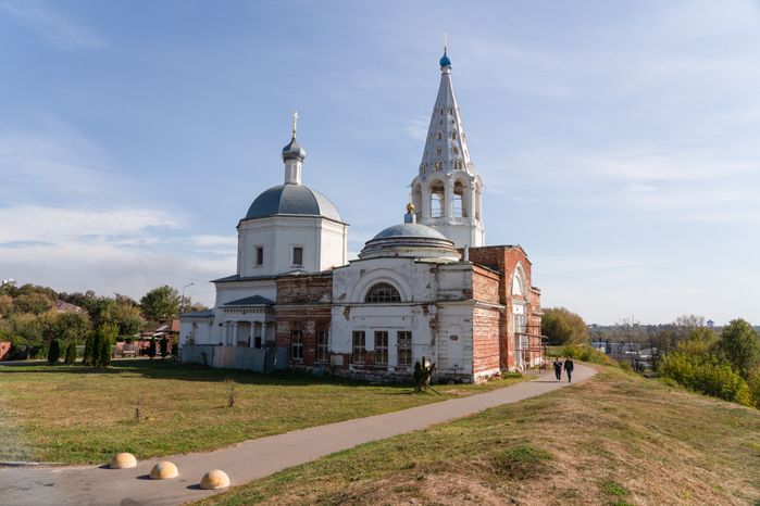 Собор Троицы Живоначальной в Серпухове