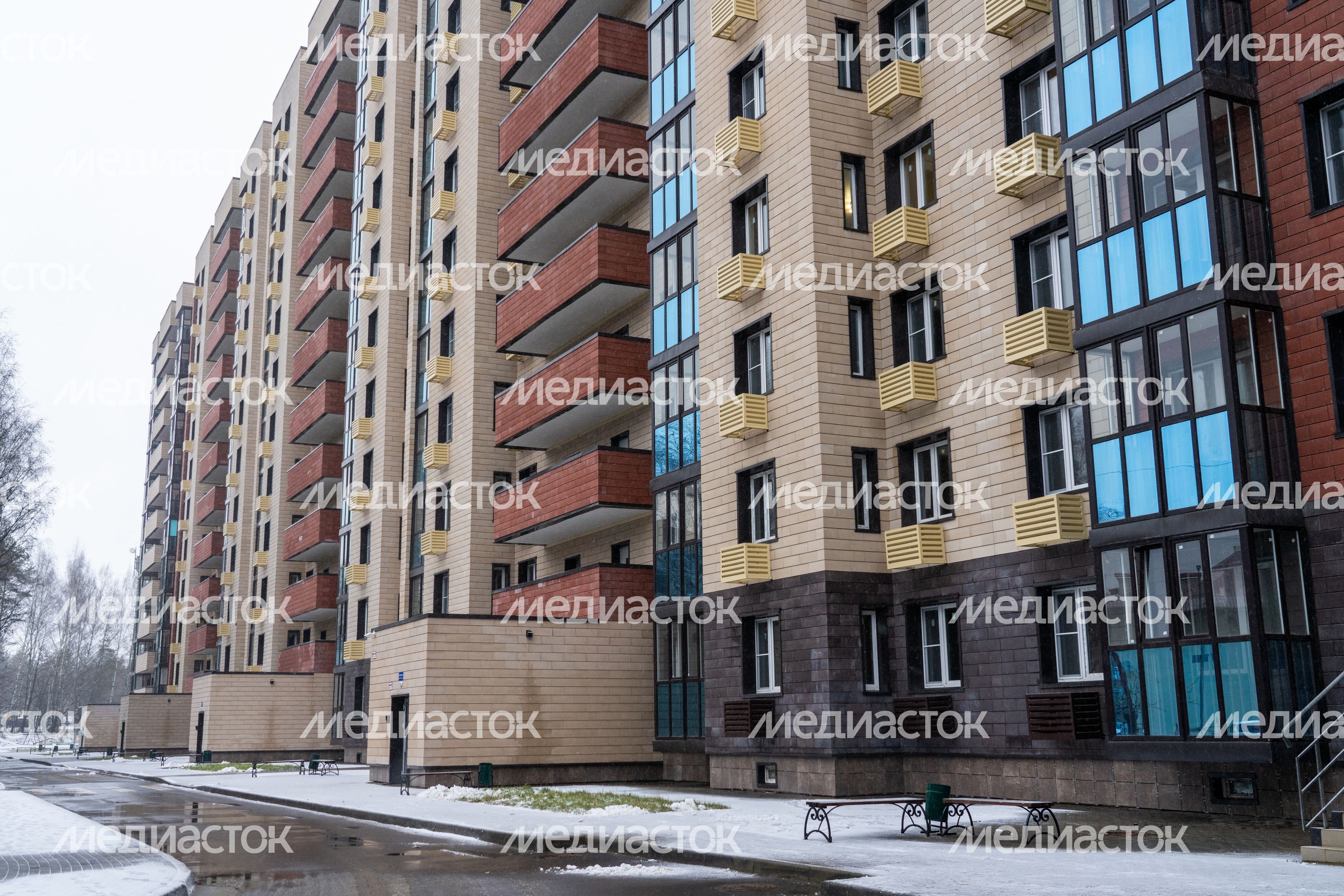 Многоквартирный дом для переселенцев из аварийного жилья в микрорайоне ДЗФС Дмитрова Многоквартирный дом для переселенцев из аварийного жилья в микрорайоне ДЗФС Дмитрова