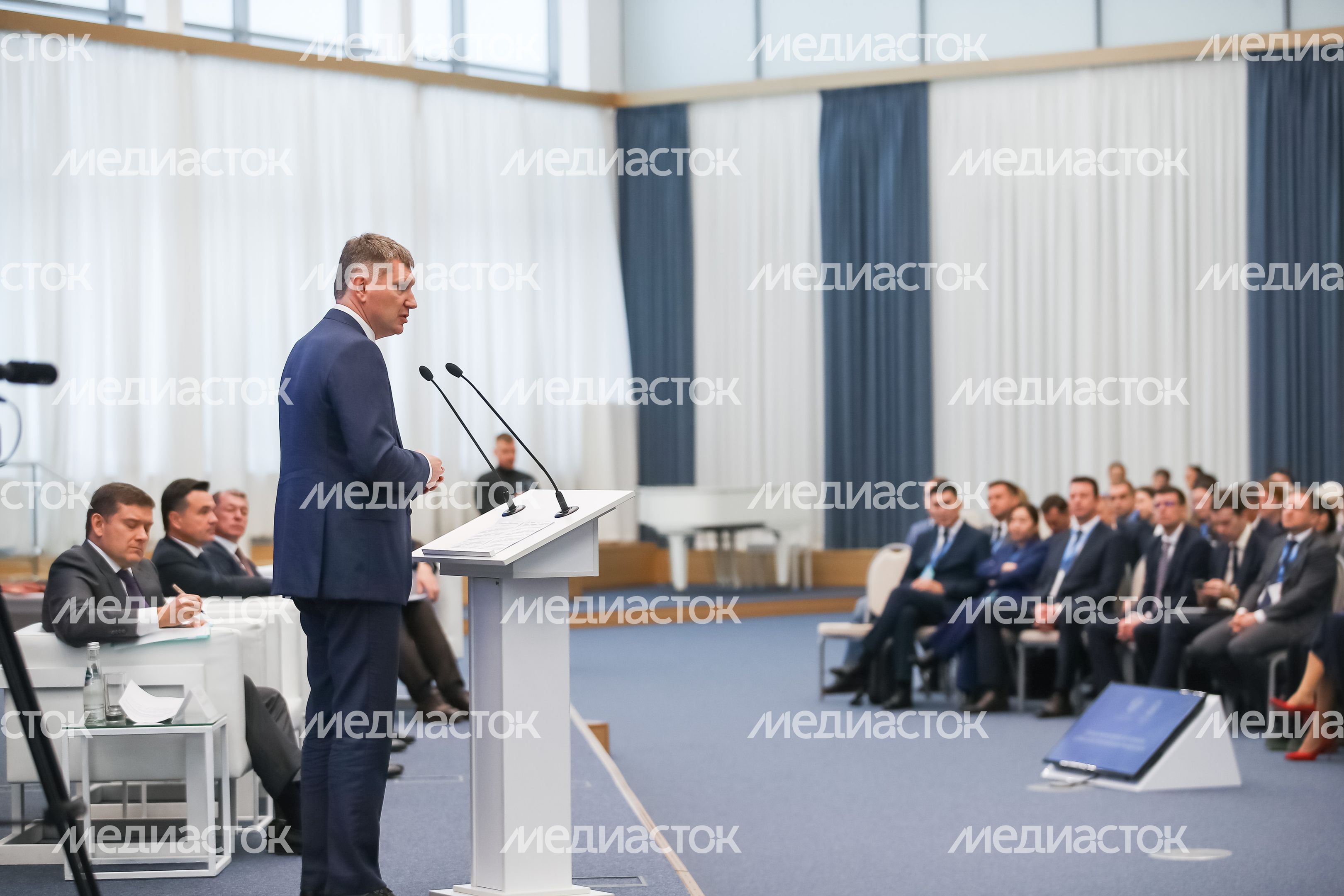 Съезд министров экономики субъектов России открылся в Доме правительства Подмосковья Съезд министров экономики субъектов России открылся в Доме правительства Подмосковья