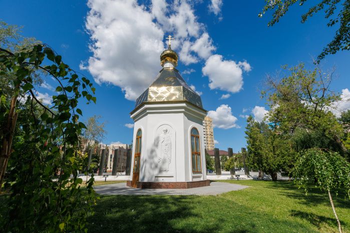 Георгиевская часовня в сквере Победы в Реутове