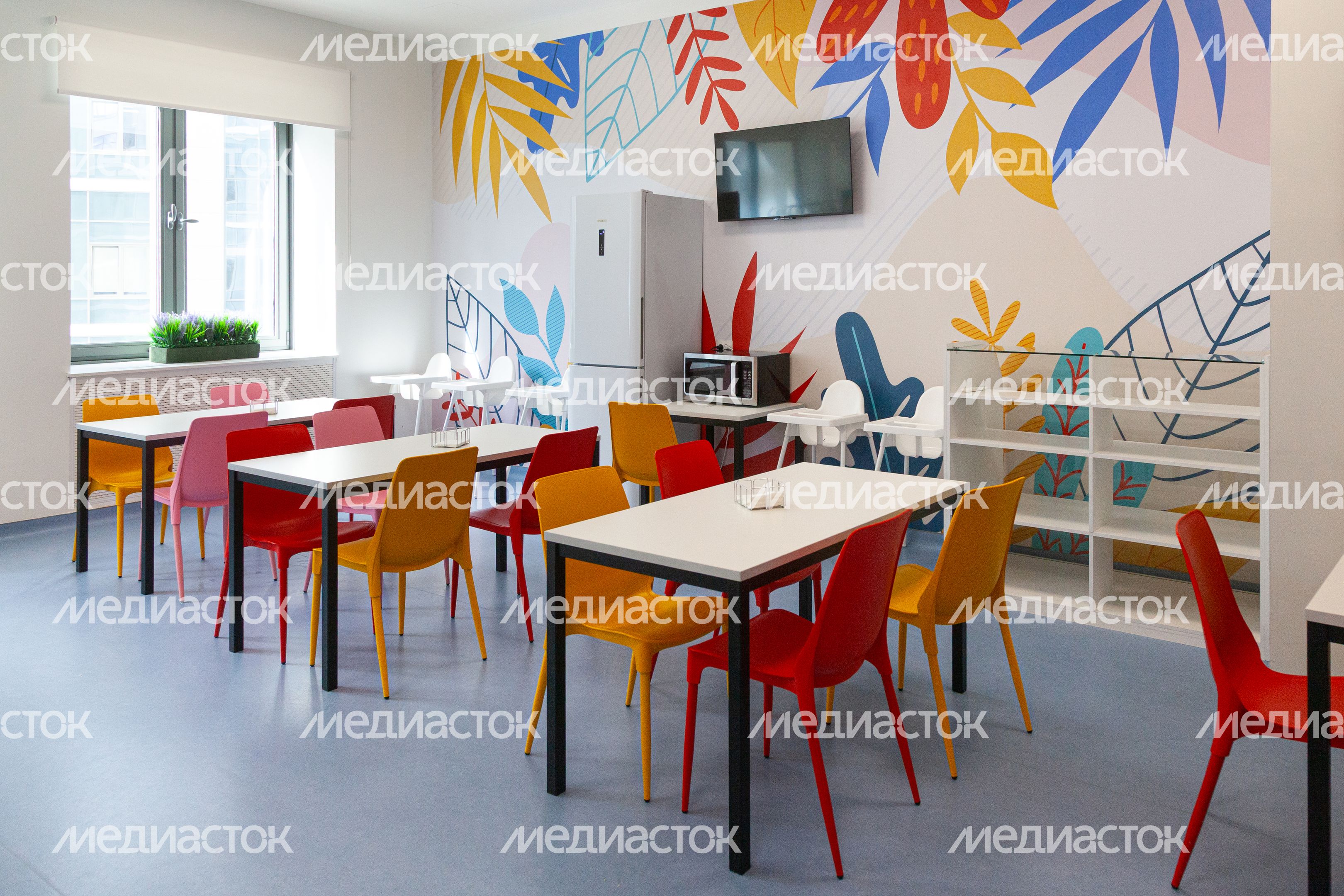 Столовая в Детском клиническом центре им. Л.М. Рошаля в Красногорске Столовая в Детском клиническом центре им. Л.М. Рошаля в Красногорске