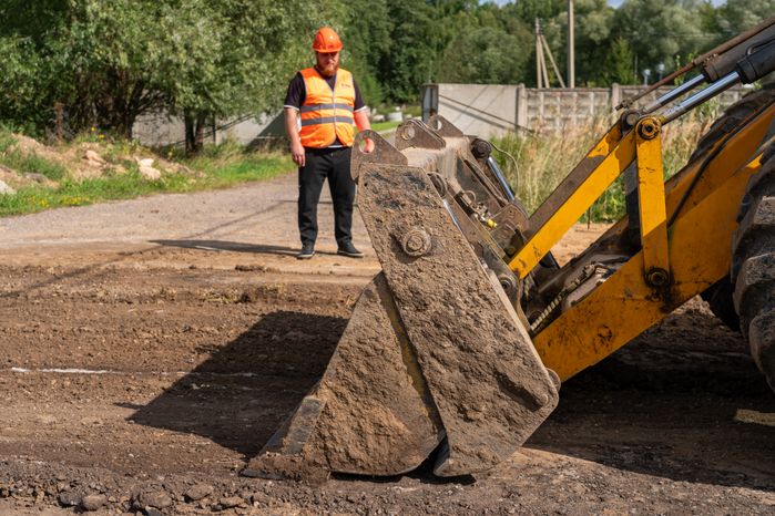 Ремонт трубопровода холодного водоснабжения в поселке Бородинское Поле Можайского округа
