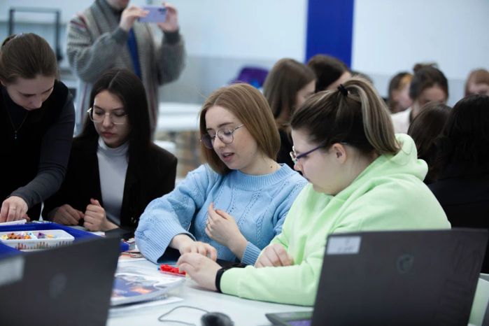 Студенты Подмосковных университетов и колледжа освоили работу на современном оборудовании