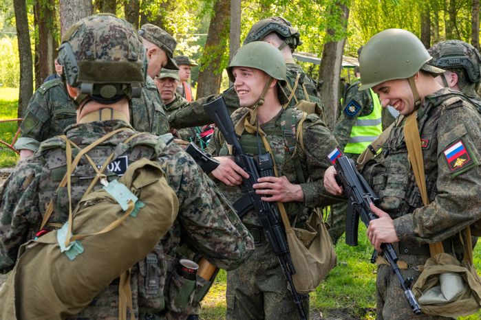 Военно-техническая игра "Арт-дуэль-2024" на аэродроме Волосово