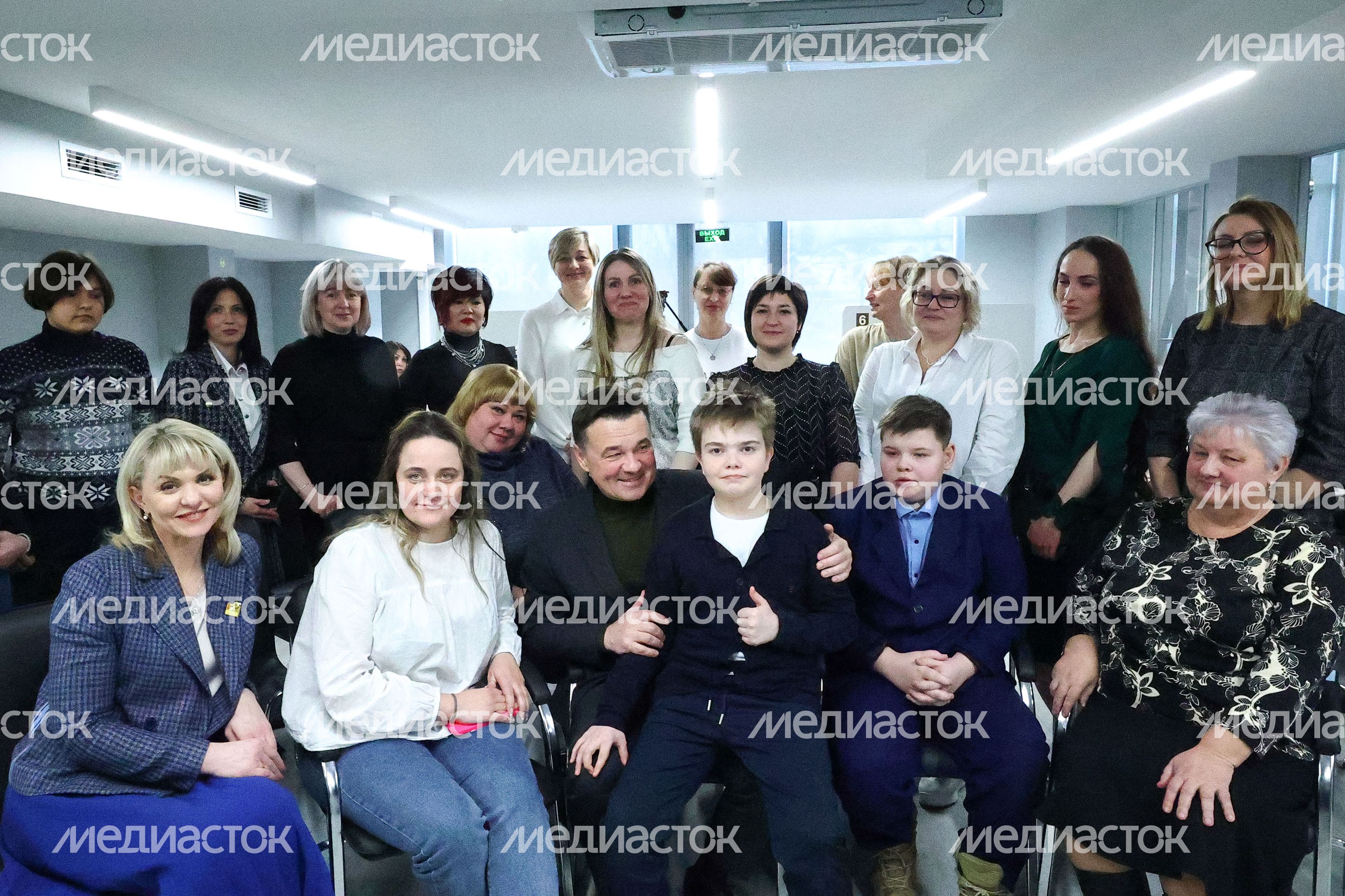 Губернатор провел телемост с военнослужащими полка Московской области
