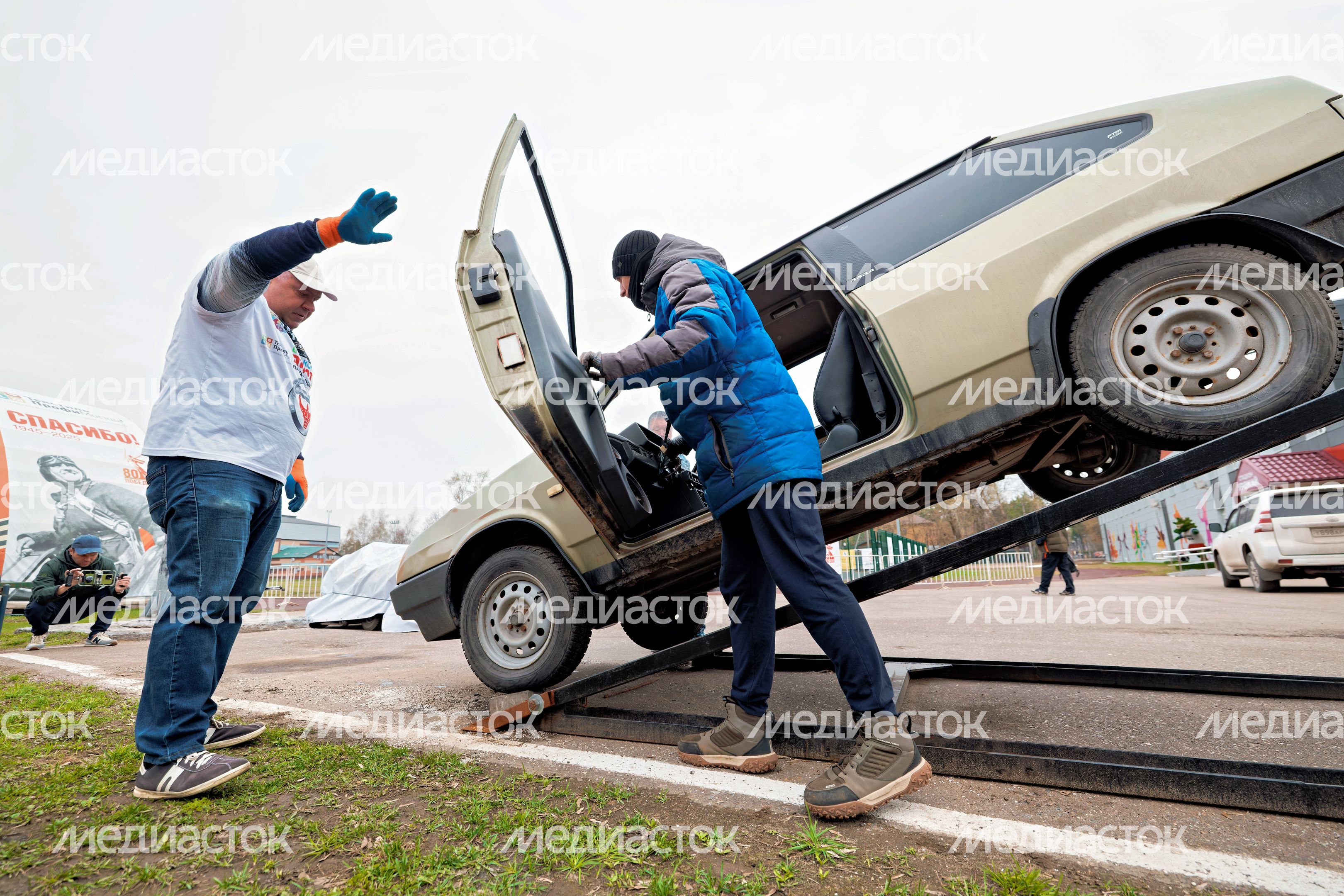 Контрольная тренировка Русского Халка для подготовки к мировому рекорду в Люберцах Контрольная тренировка Русского Халка для подготовки к мировому рекорду в Люберцах