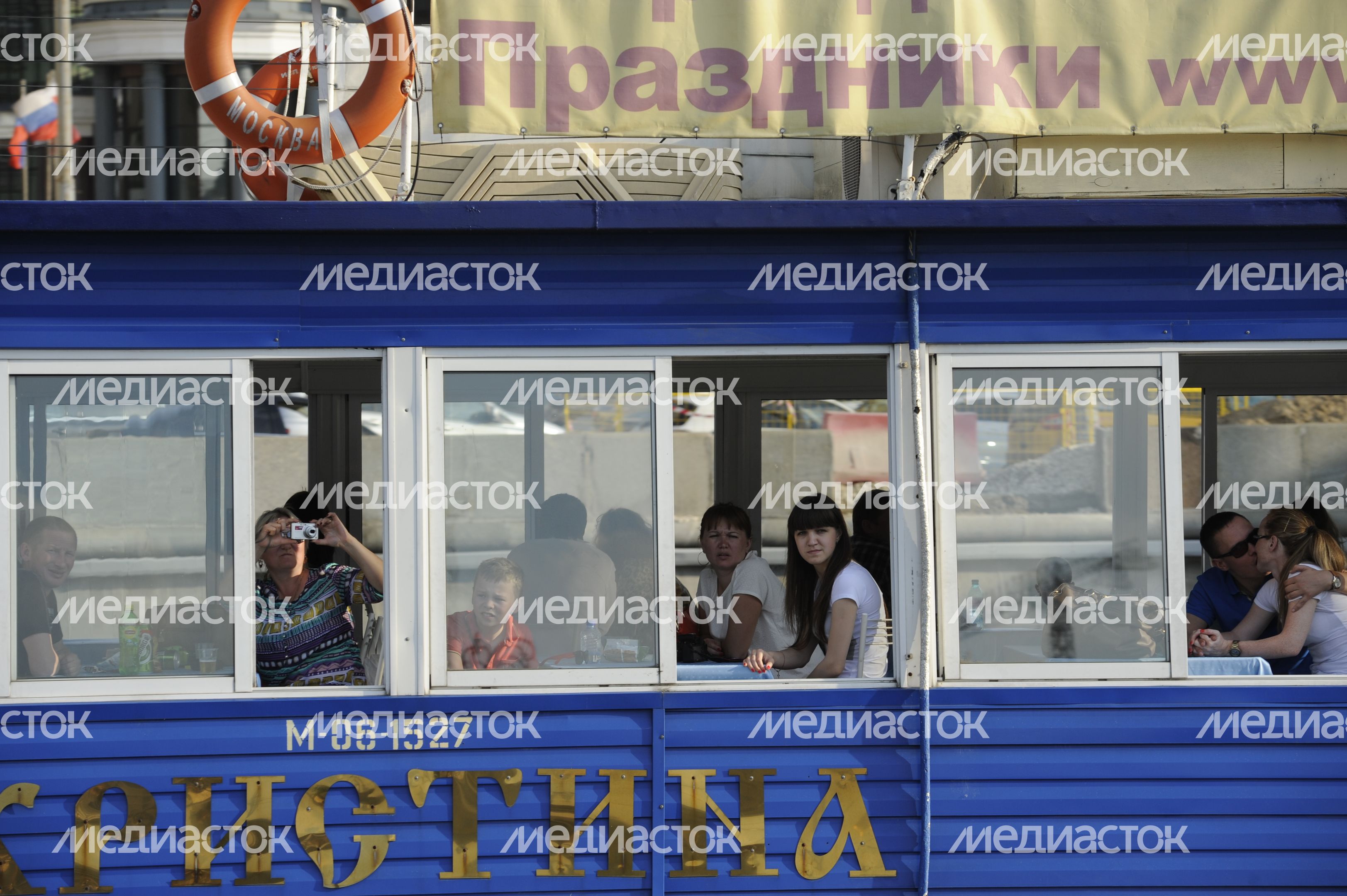 Прогулочный рейс на теплоходе по Москве-реке Прогулочный рейс на теплоходе по Москве-реке