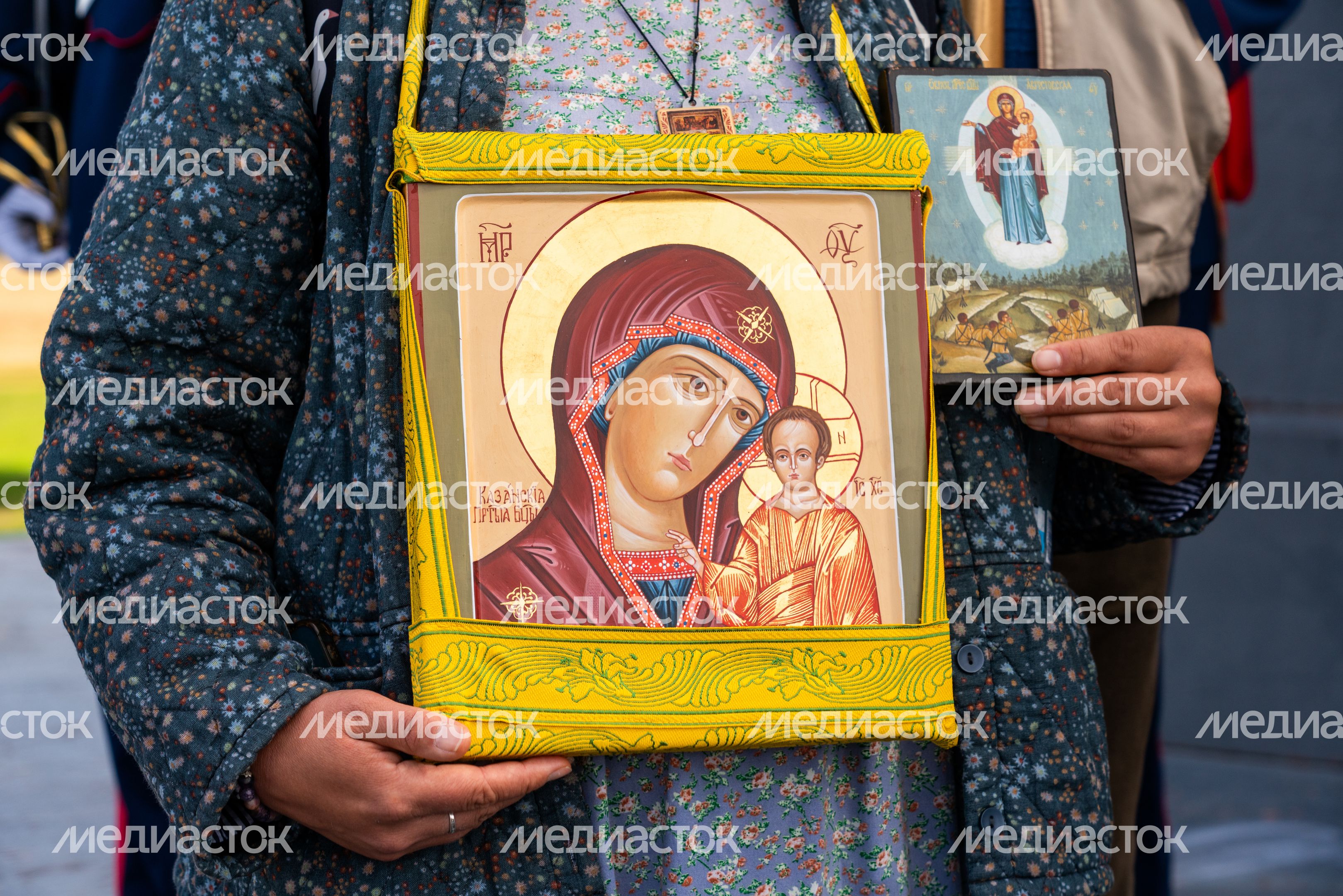 Крестный ход на памятных мероприятиях на Бородинском поле в День воинской славы России