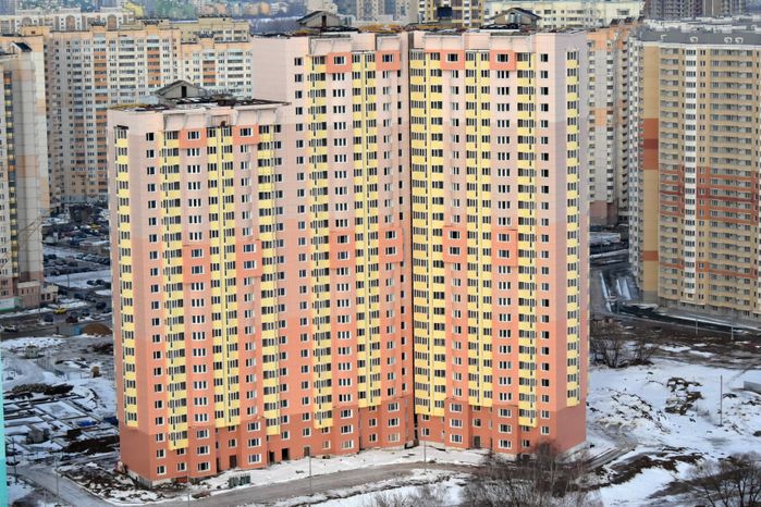 Долгострой в микрорайоне Павшинская Пойма в Красногорске