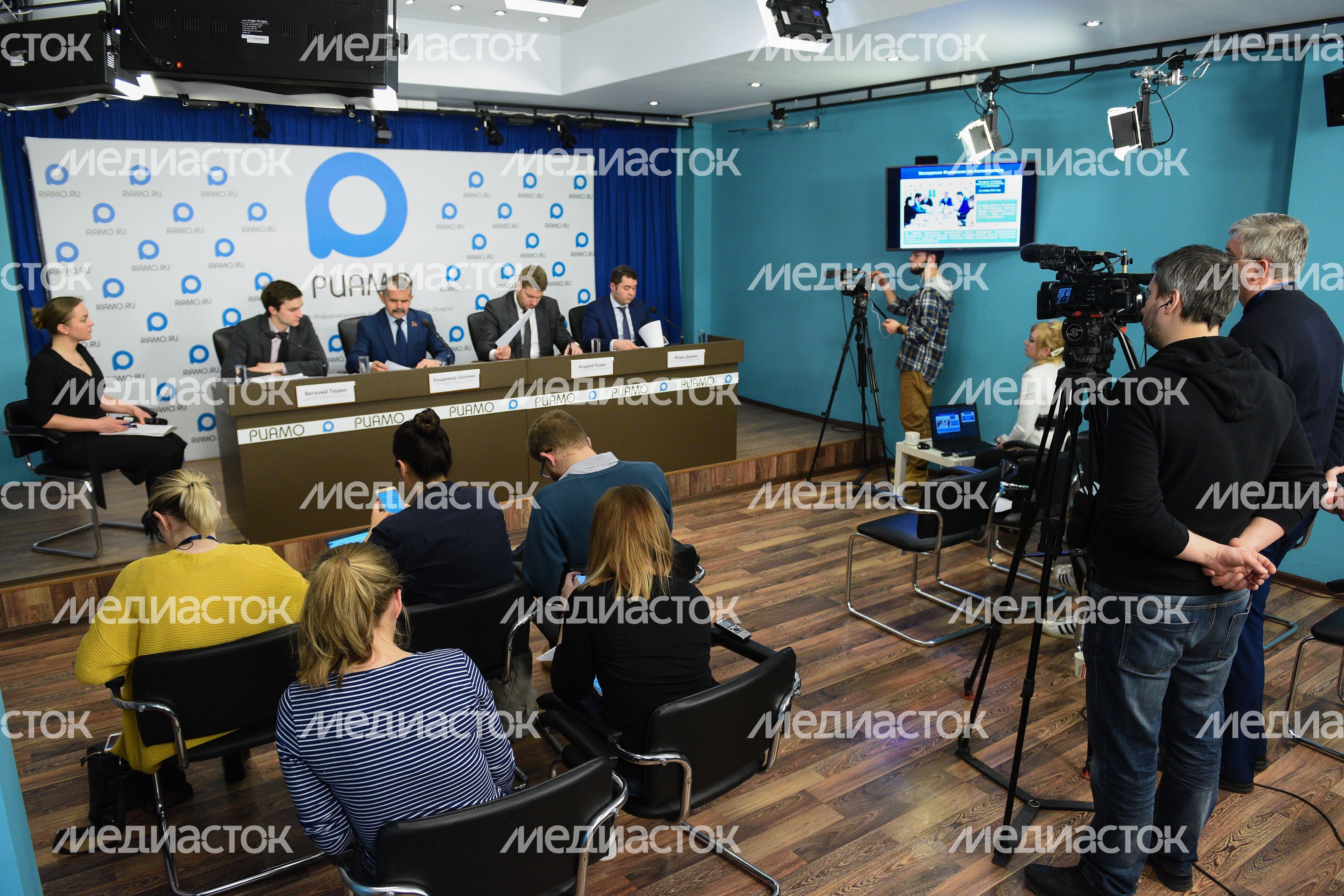 Брифинг по вопросу предоставления в Подмосковье земельных участков в аренду без проведения торгов
