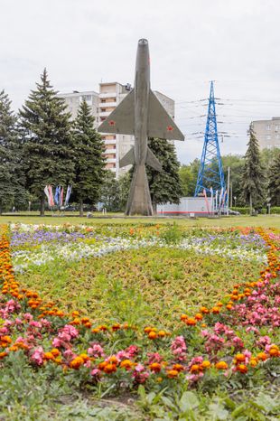 Памятник МиГ-21Ф-13