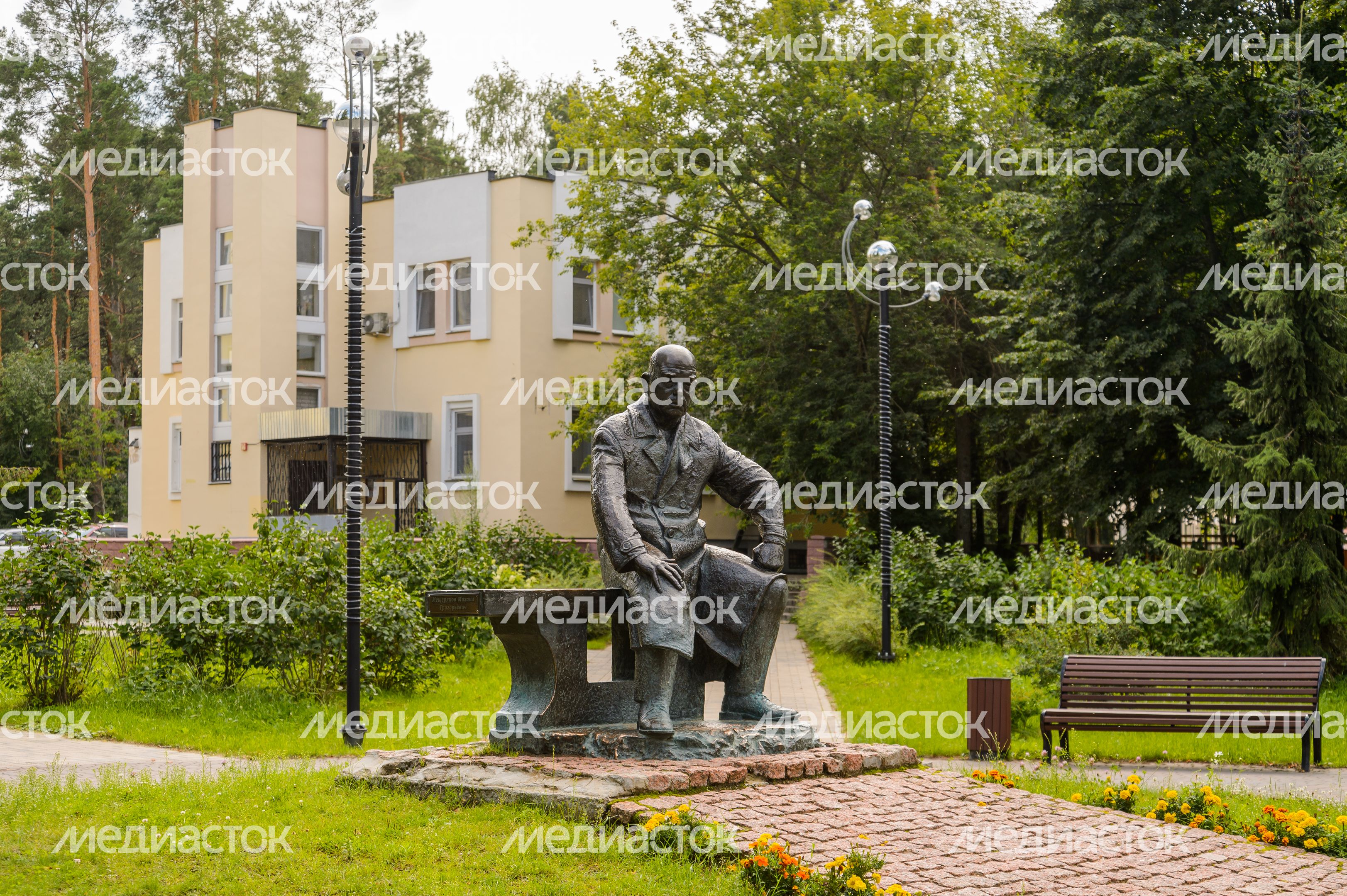 Дубна. Парк Набережная им. Д. И. Менделеева Дубна. Парк Набережная им. Д. И. Менделеева