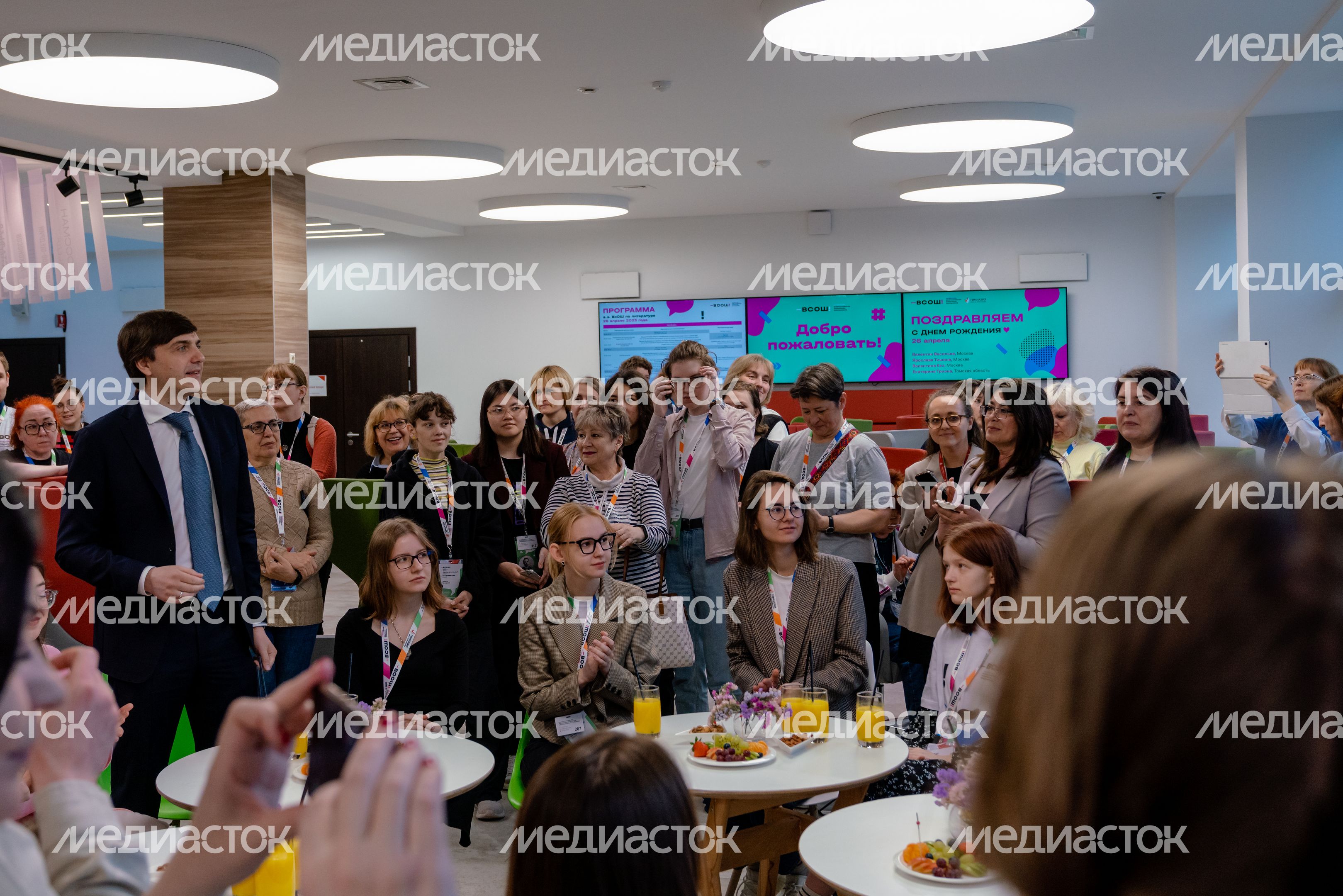 Посещение Губернатором Подмосковья и Министром просвещения РФ гимназии им. Е.М. Примакова в Одинцовском округе Посещение Губернатором Подмосковья и Министром просвещения РФ гимназии им. Е.М. Примакова в Одинцовском округе