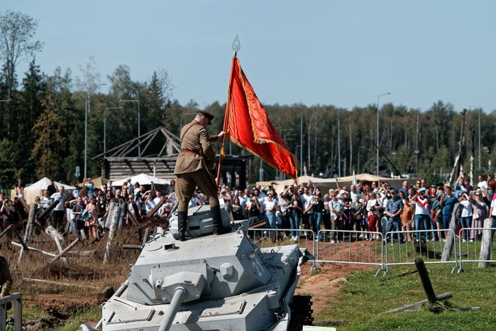 Военно-историческая реконструкция «Огненная дуга» в Одинцовском округе, посвященная Курской битве