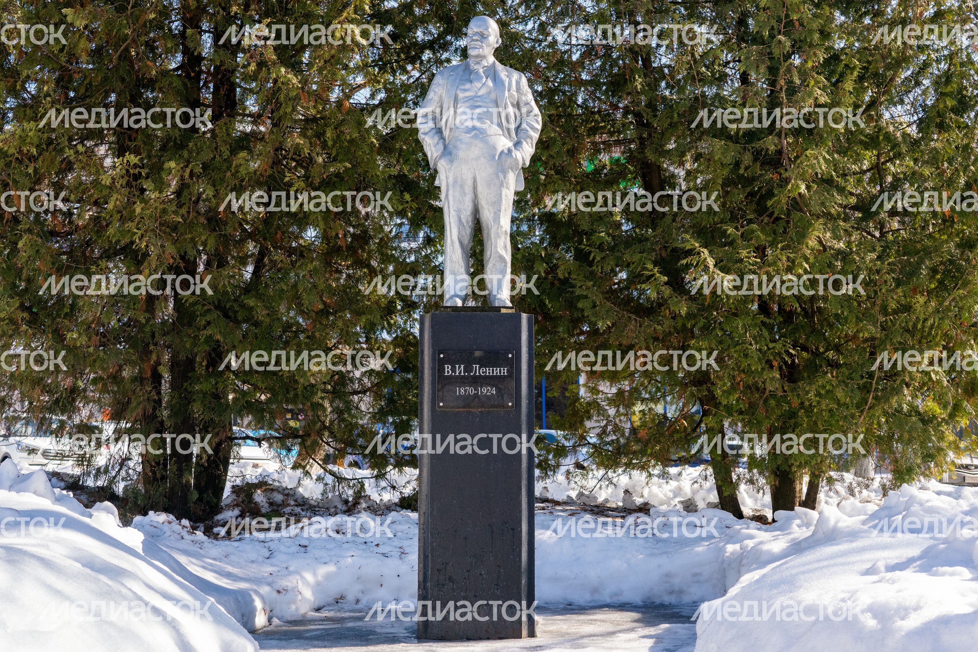 Памятник В. И. Ленину в Чехове Памятник В. И. Ленину в Чехове