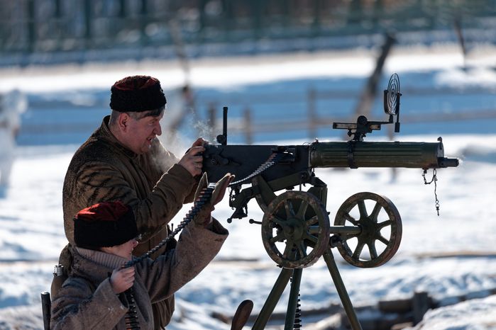 Военно-историческая реконструкция битвы за Сталинград у храма ВС РФ в Кубинке