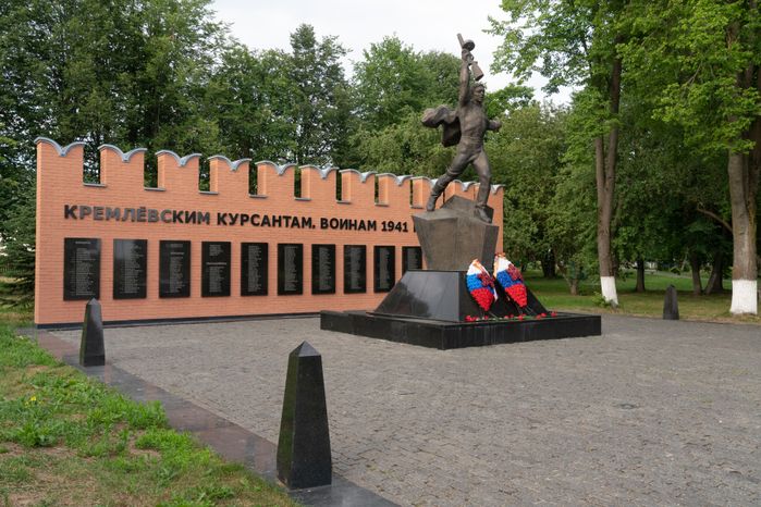 Памятник Кремлевским курсантам