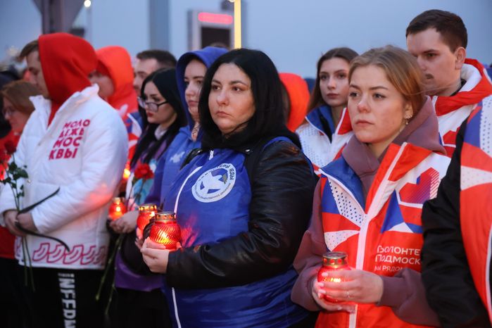 Акция памяти "Журавли" прошла на девятый день после теракта в "Крокус Сити Холле"