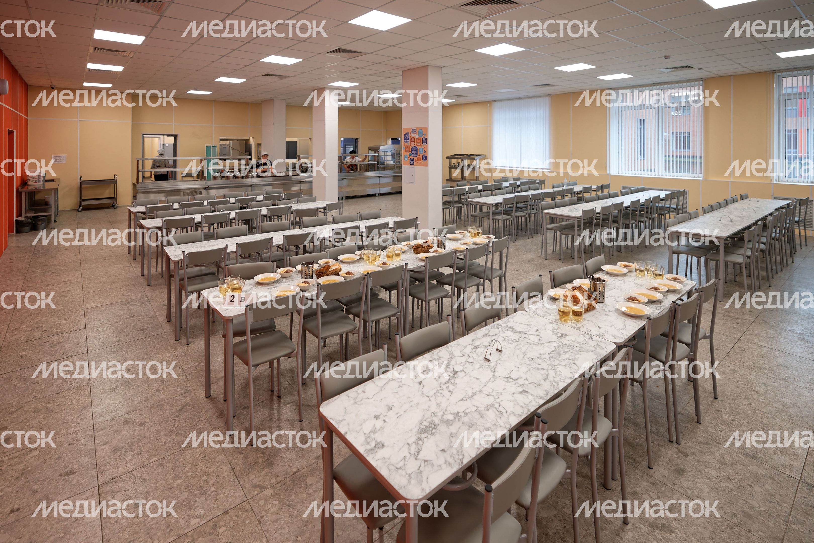 Столовая новой школы в микрорайоне Климовск города Подольск Столовая новой школы в микрорайоне Климовск города Подольск