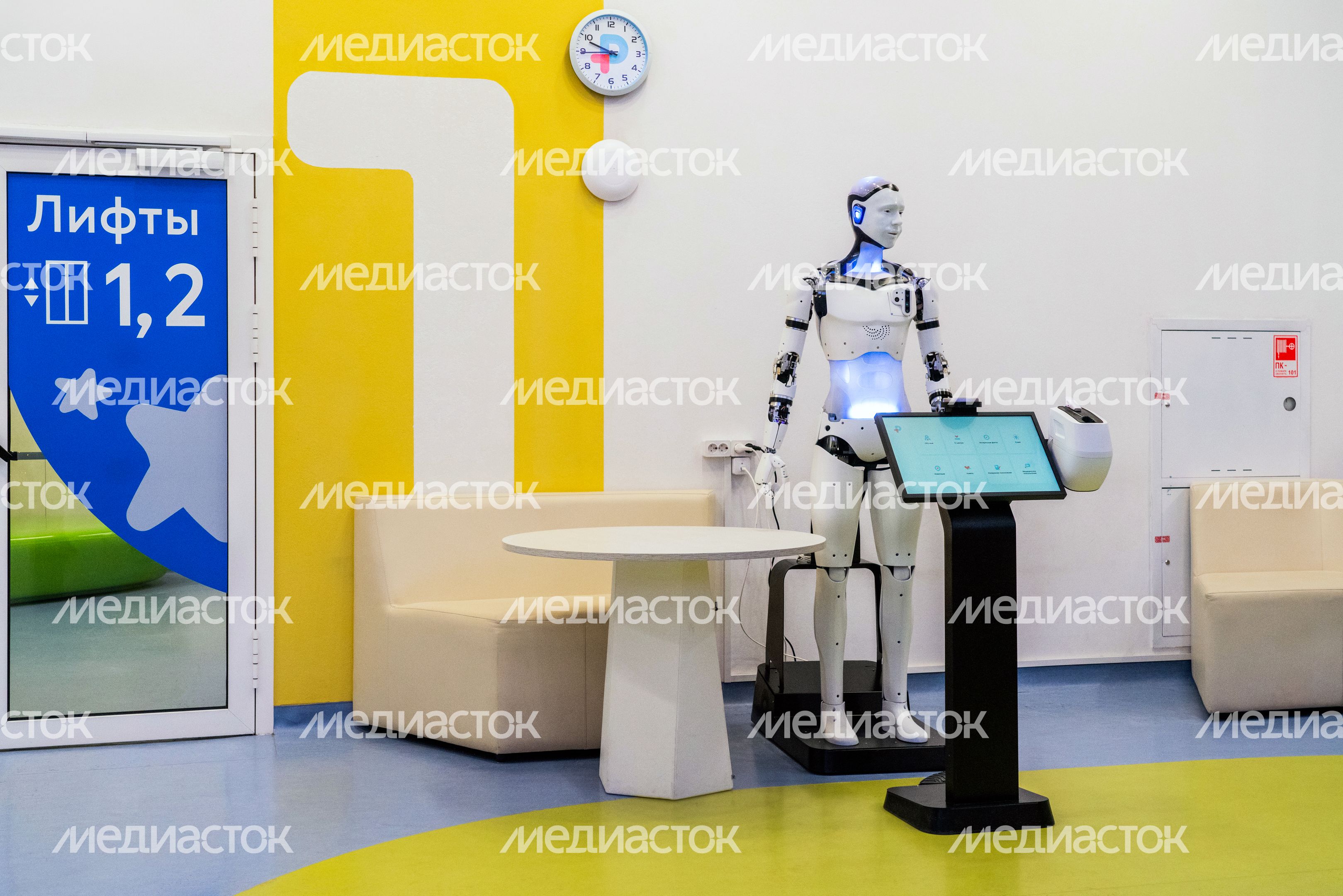 Робот Арди в Детском клиническом центре им. Л.М. Рошаля