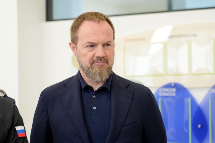 Сергей Колунов проверил готовность одного из корпусов лицея им. Д.И. Менделеева на Бородинском проезде в Клину
