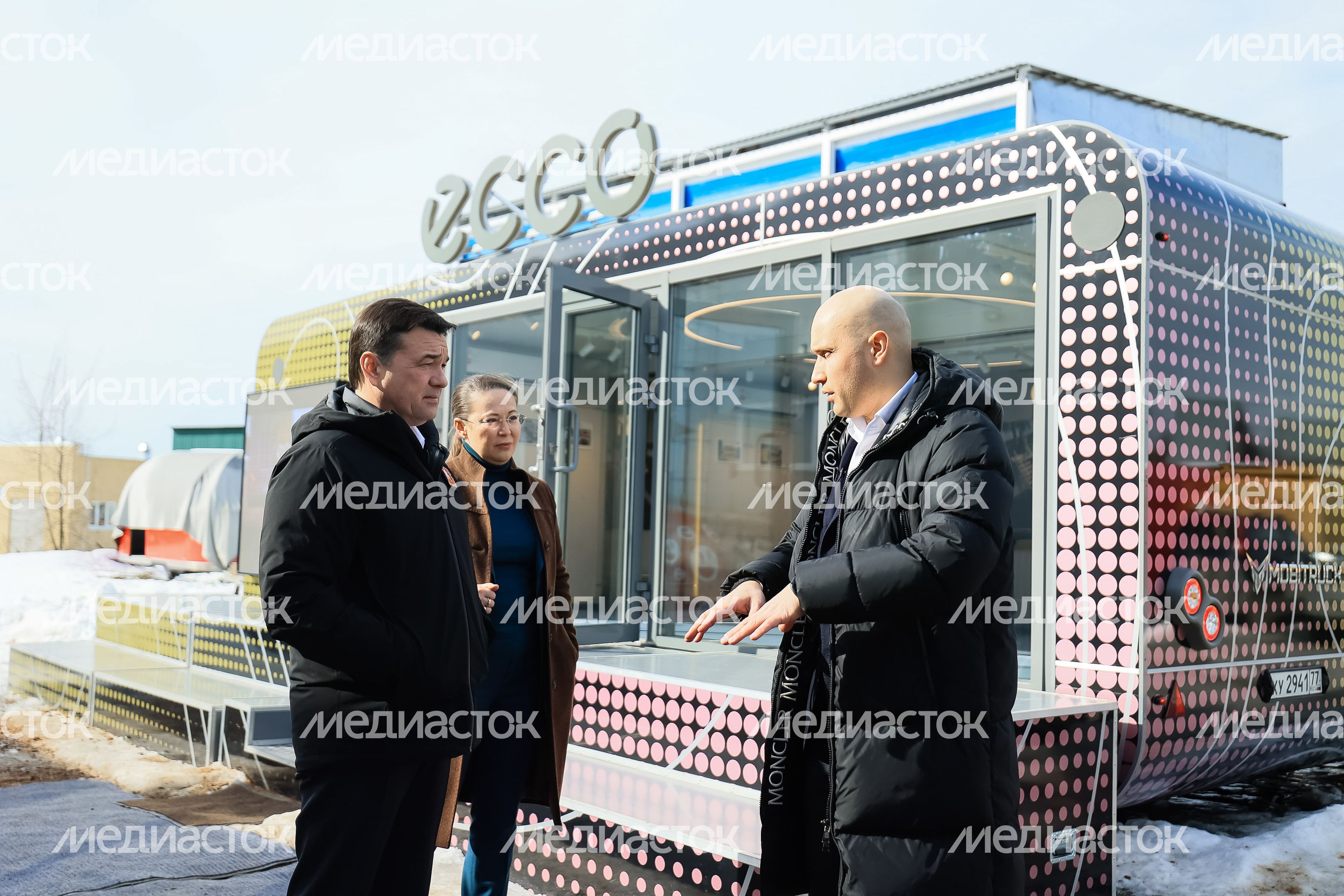 Посещение губернатором производства мобитраков в Истре