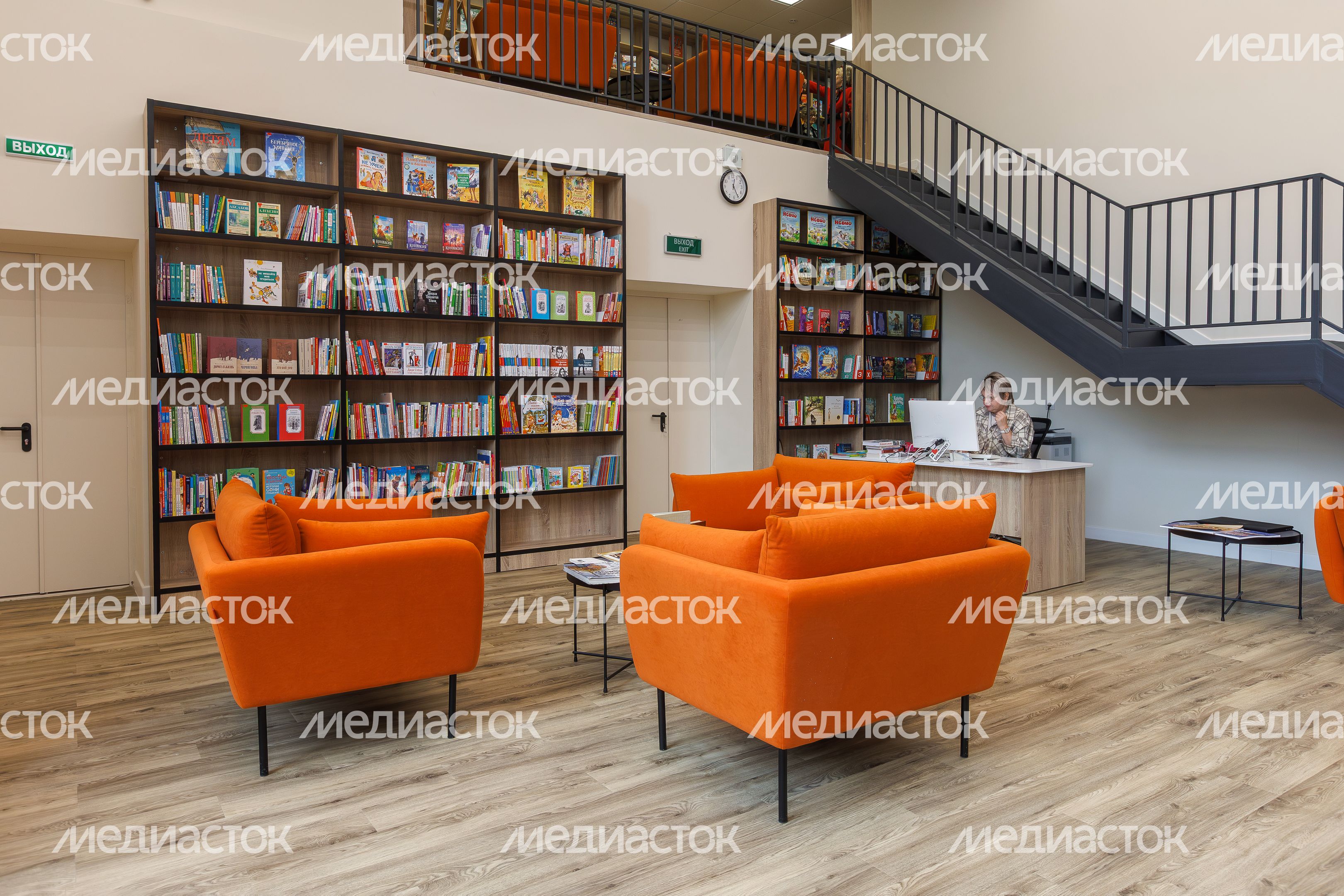 Библиотека в культурно-досуговом центре «Заря» в Балашихе после капитального ремонта Библиотека в культурно-досуговом центре «Заря» в Балашихе после капитального ремонта