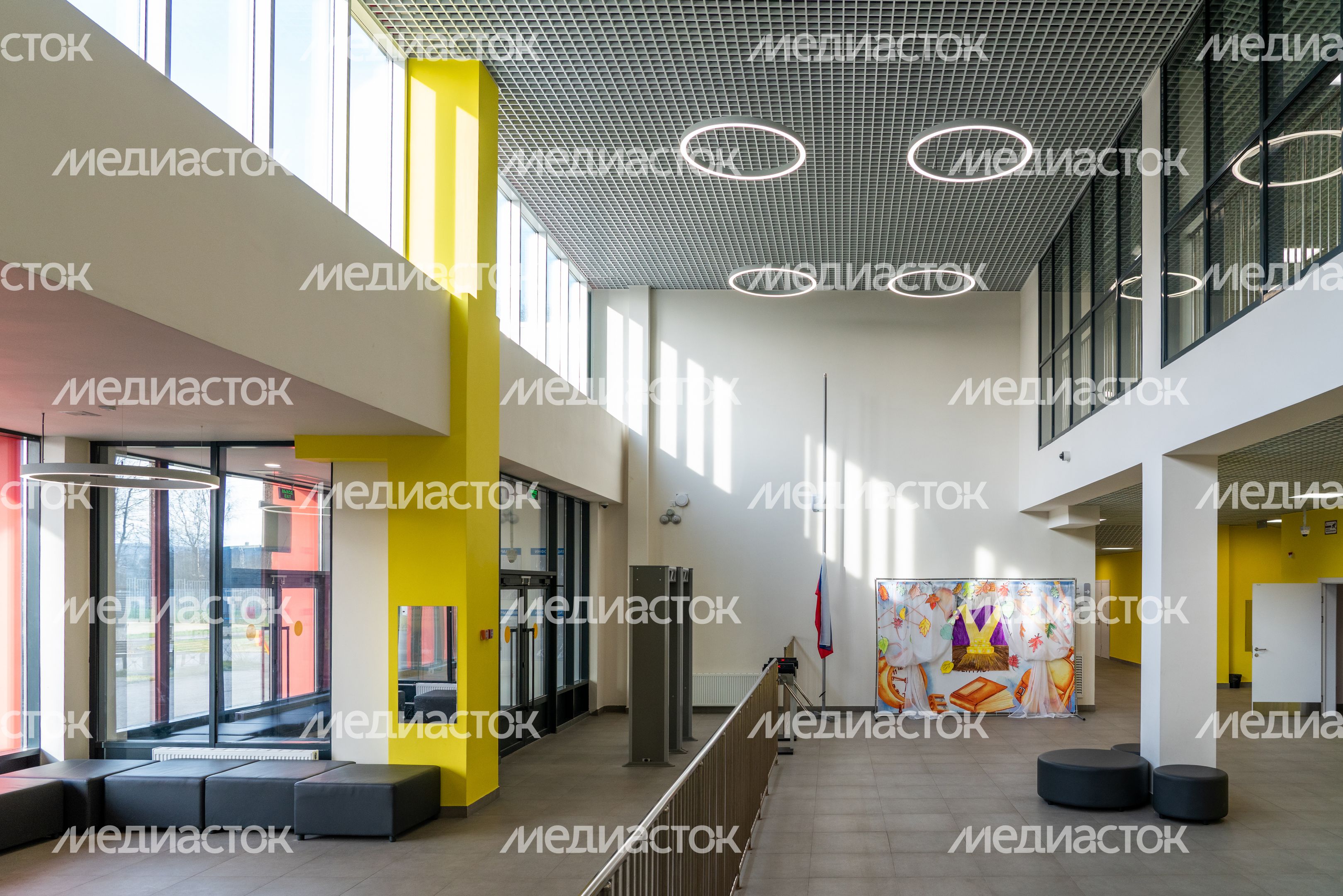 Новый корпус Одинцовской школы №9 им. Маршала М. И. Неделина Новый корпус Одинцовской школы №9 им. Маршала М. И. Неделина