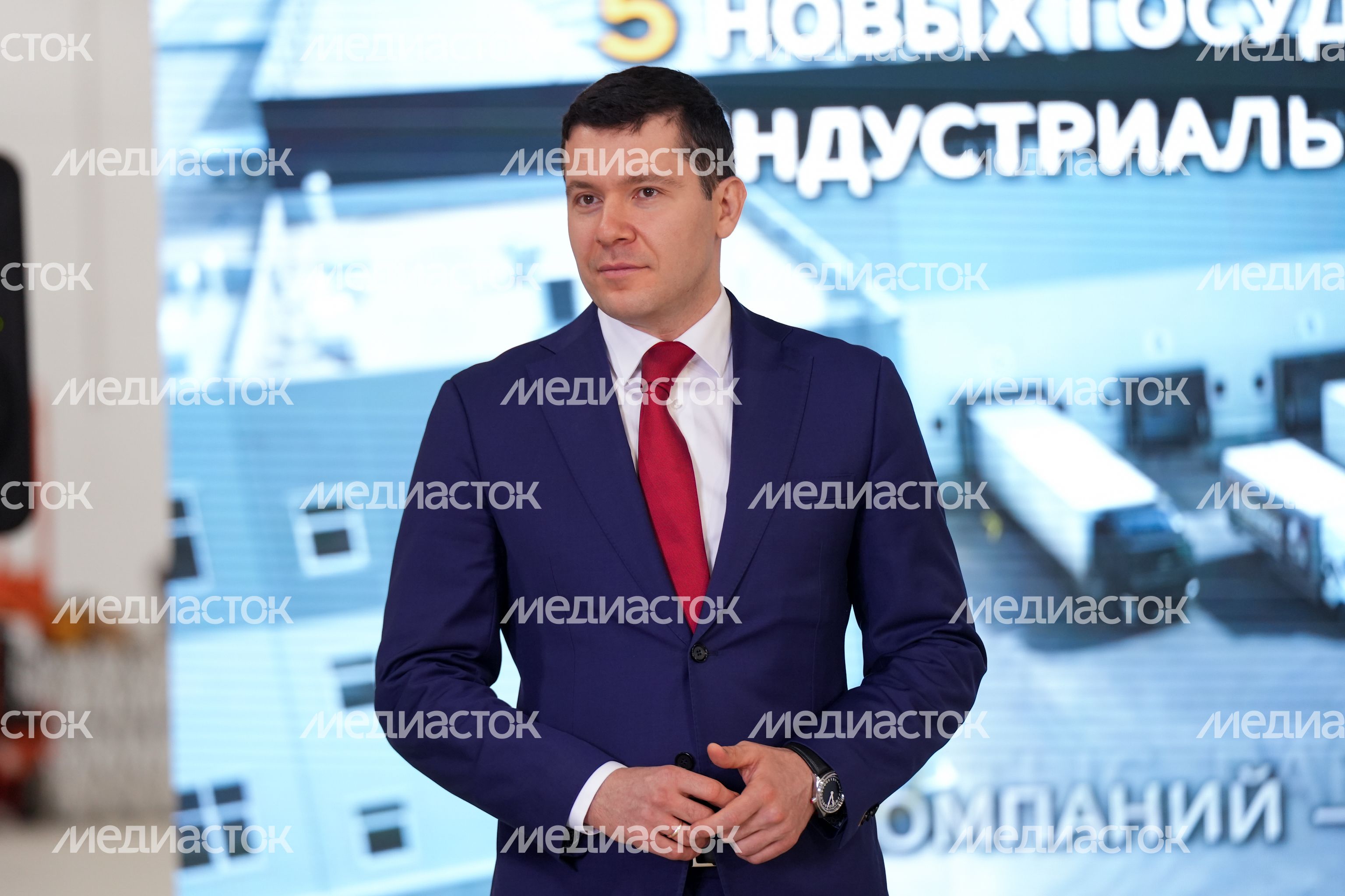 Антон Алиханов запустил первый производственный корпус ГИП "Титан" в Ленинском г.о. Антон Алиханов запустил первый производственный корпус ГИП "Титан" в Ленинском г.о.